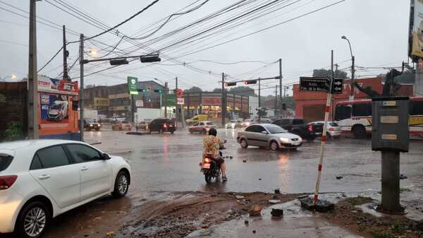 Junta Municipal de Asunción declaró emergencia ambiental de cauces hídricos tras intensas lluvias - Megacadena - Diario Digital