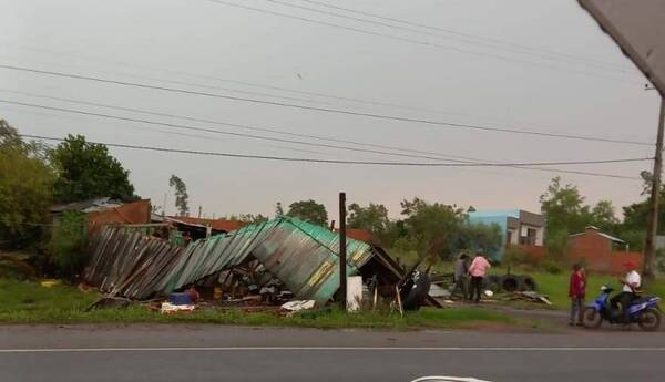 Feroz temporal pasó por varios puntos del país causando destrozos ¿con tornado y todo?