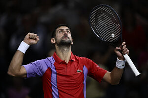 Versus / Djokovic sufre ante Griekspoor pero logra el pase a cuartos de París-Bercy