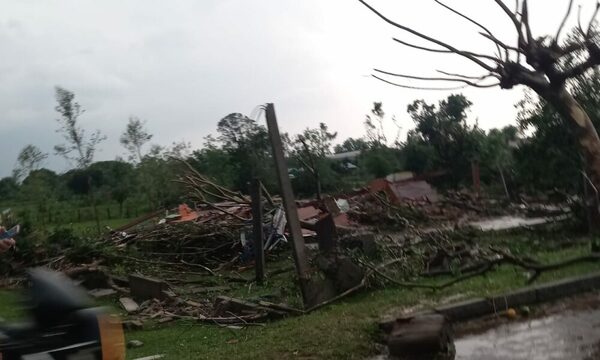 (VIDEO). Una niña muerta, heridos y cuantiosos daños, tras tornado, en Santaní