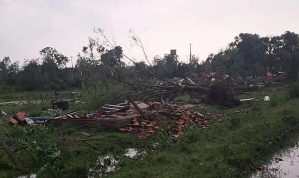 Muerte y desastre a causa de un tornado en San Estanislao - Nacionales - ABC Color