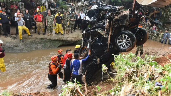 A los militares “no les importa que llueva”, dice esposa del oficial desaparecido en raudal en Lambaré - Noticiero Paraguay