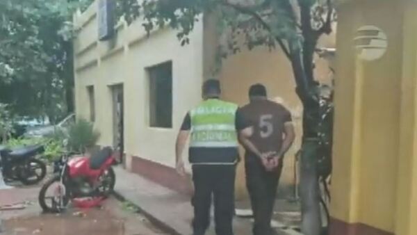 Vecinos denunciaron que un hombre entró al motel con una menor