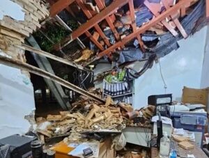 Temporal destruye pabellón administrativo del Hospital de San Juan Nepomuceno · Radio Monumental 1080 AM