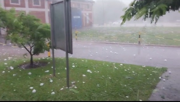 Granizada causó destrozos en Arroyos y Esteros | 1000 Noticias
