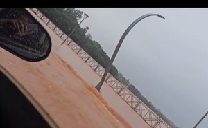 Lago de la República está desbordado