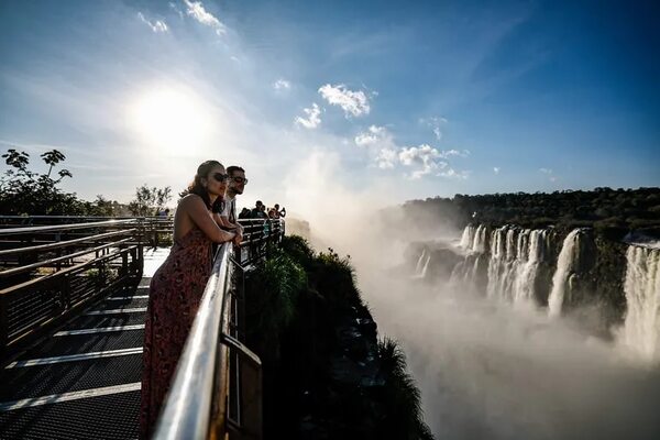 Reabren Cataratas en el lado argentino tras crecida - Viajes - ABC Color