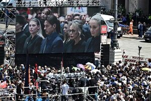 Los hijos de Berlusconi retiran las ayudas económicas y pisos a las chicas “Bunga Bunga” - Mundo - ABC Color