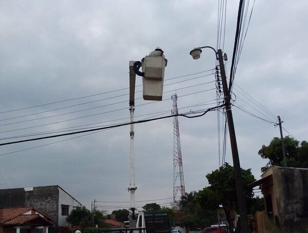 La ANDE asegura que el servicio eléctrico está normalizado tras el temporal · Radio Monumental 1080 AM
