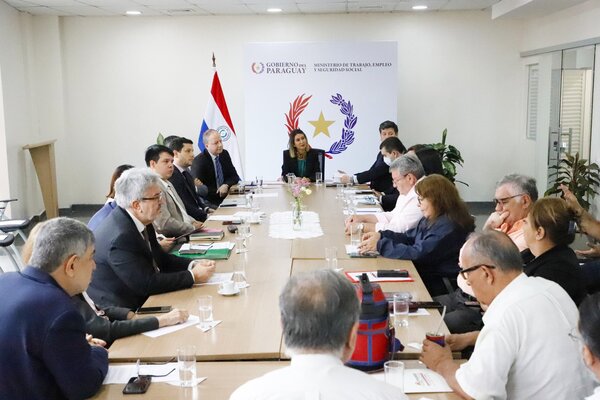 Sindicatos y empresarios presentaron proyecto de creación de la Superintendencia de Pensiones - MarketData