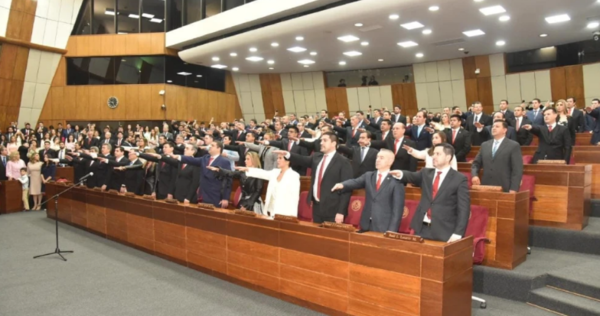 ¡Ya juraron los 80 diputados!