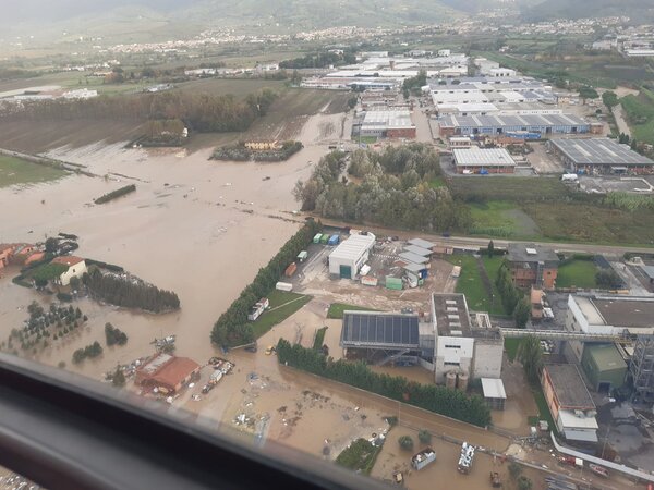 Tormenta “Ciarán” azota Europa donde deja al menos una docena de fallecidos | 1000 Noticias