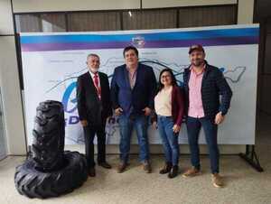 RENUEVAN FLOTA DE NEUMÁTICOS EN MAQUINARIAS DE LA GOBERNACIÓN DEL GUAIRÁ.