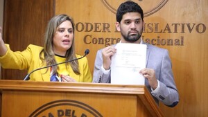 Legisladores piden a la Contraloría que audite al MEC por la expedición del título de Hernán Rivas