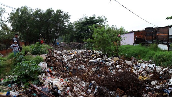 Asunción se declara en emergencia ambiental para limpiar arroyos