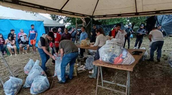 Denuncian que "chespis" venden kits de alimentos que son donados para ¡comprar drogas!