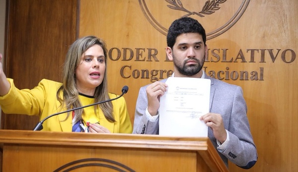 Piden a la Contraloría auditar documentos del caso Hernán Rivas