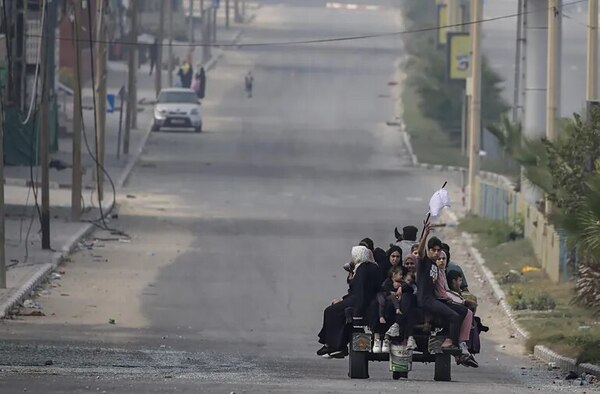 Primer evacuado español de Gaza pide que dejen salir a palestinos de esa “jaula inhumana” - Mundo - ABC Color