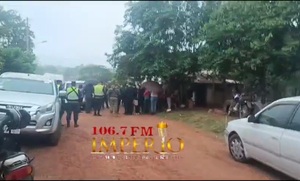 Realizan constitución junto a procesados por invasión de inmueble en el asentamiento Kokue Pyahu - Radio Imperio 106.7 FM