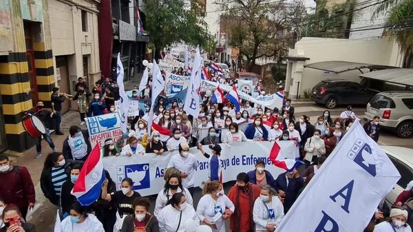Salud: anuncian movilización permanente ante politización en Carrera Profesional de Enfermería - Nacionales - ABC Color