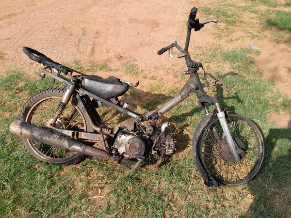 Motocicleta se incendia en raras circunstancias | Radio Regional 660 AM