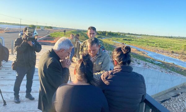(VIDEO). El cardenal Adalberto Martínez llegó al sitio de la búsqueda de los militares