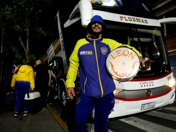 Hinchas xeneizes llegan a Río de Janeiro para la final de la Libertadores