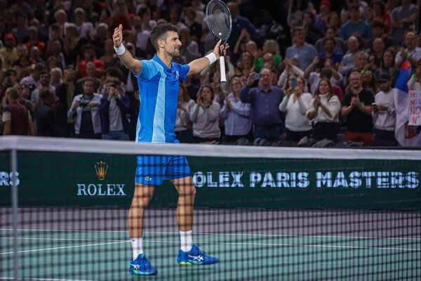 Djokovic se toma vibrante revancha ante Rune y avanza a ‘semis’ en París - Tenis - ABC Color