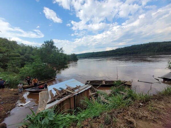 Unas 100 familias damnificadas y sin asistencia en Domingo Martínez de Irala - ABC en el Este - ABC Color