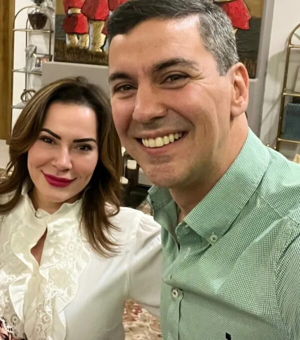 Madre de senadora sigue en la lista de mayores en situación de pobreza que cobran pensión - Política - ABC Color