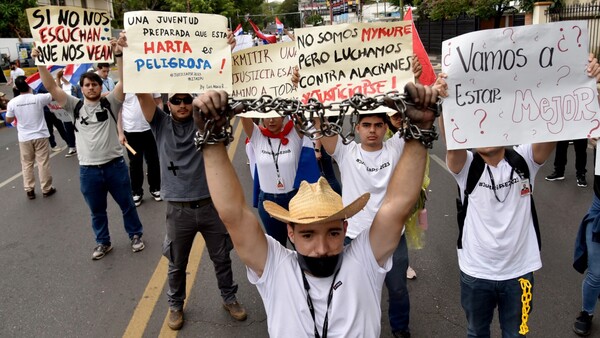 Gobierno recula y analizará desvinculaciones de Itaipú