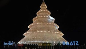 Bella Vista se llena de magia navideña con el encendido del Árbol Gigante