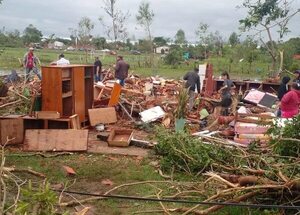 Tornado en Guaicá: SEN analiza opciones para reconstrucción de casas destruidas - Nacionales - ABC Color