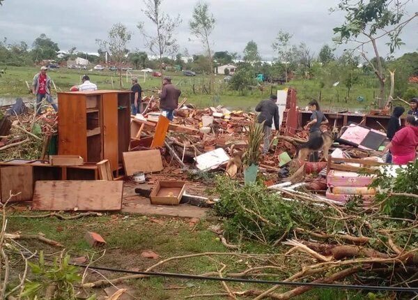 Tornado en Guaicá: SEN analiza opciones para reconstrucción de casas destruidas - Nacionales - ABC Color