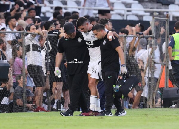 Versus / El gran gesto del plantel de Olimpia con Brian Montenegro