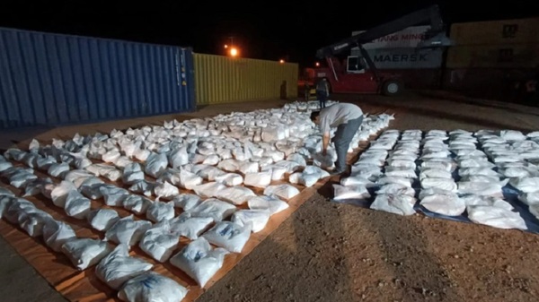 Embargan dinero incautado de prófugo vinculado con megacarga de cocaína - Noticias Paraguay
