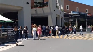 Reportan principio de incendio y evacuación en un shopping de Asunción