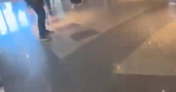 La Nación / Principio de incendio en local de Nueva Americana del Shopping del Sol