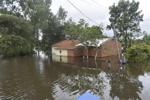 Ayolas: caudal del río Paraná seguirá en aumento en los próximos días - Nacionales - ABC Color