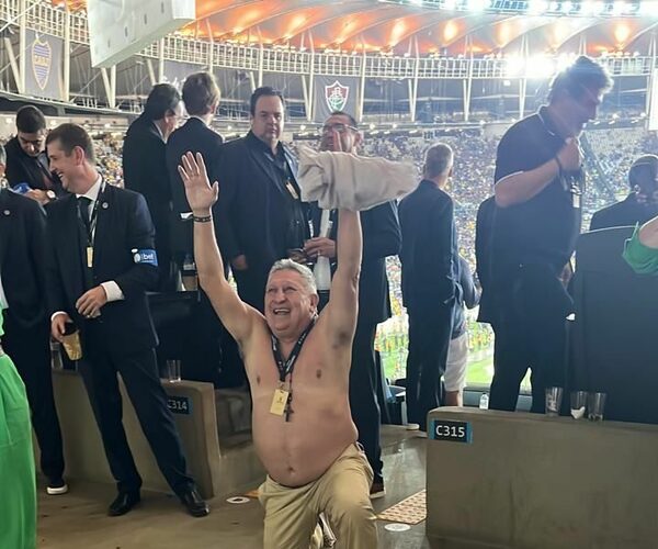 Así celebró Romerito el campeonato del “Fluminense”