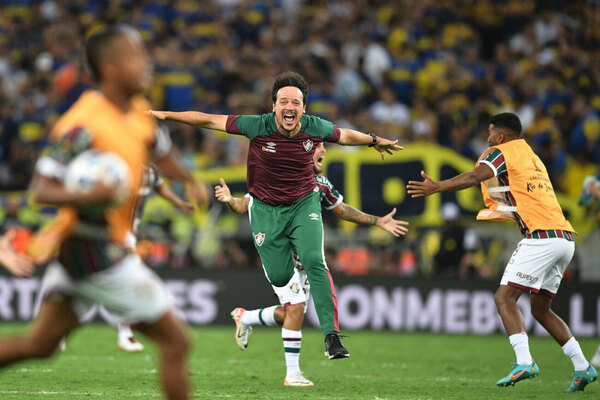 Versus / Diniz: "El fútbol necesita más de estos títulos y menos endiosamiento"
