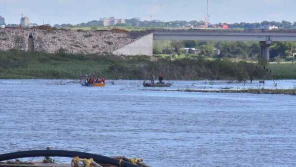 Armada reanuda la búsqueda del segundo militar arrastrado por el raudal en Lambaré