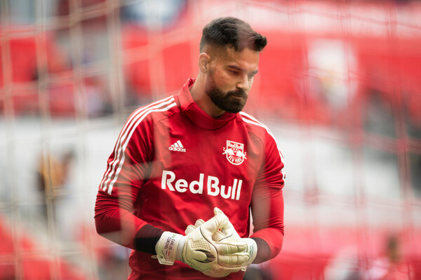 Versus / Carlos Coronel hizo un partidazo, pero New York RB cayó en penales ante Cincinnati