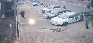 [VIDEO] ¡Nde tavyonde! Pilló que unos matones lo querían liquidar y logró escapar