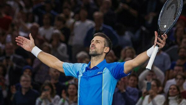 Versus / Djokovic somete a Dimitrov y canta los 40 Masters 1000 en París-Bercy