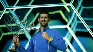 Djokovic destroza a Dimitrov y alza en París su 40 Masters 1.000