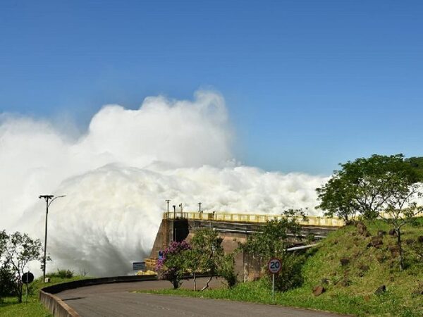 Itaipú convierte una necesidad en atracción turística
