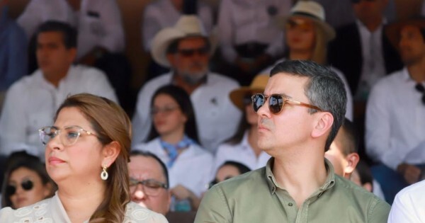 Santi sondea a dirigentes colorados para crear el "peñismo" y garantizar la gobernabilidad