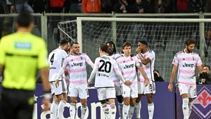 Juventus resiste y amenaza al Inter