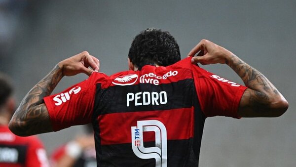Bragantino y Flamengo vencen y también presionan al líder Botafogo